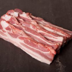 Hjemmerøget bacon i skiver